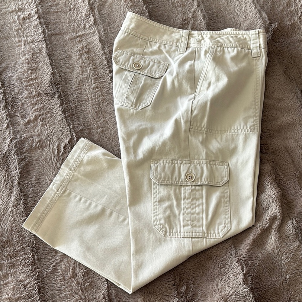 Cream Capri Cargo Pants